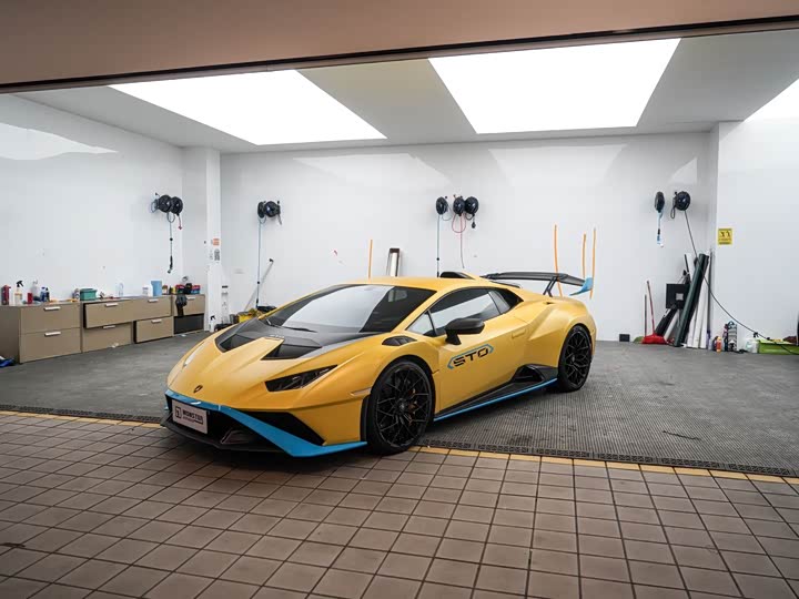 Lamborghini Huracán, 2022 — купить в Твери под ключ