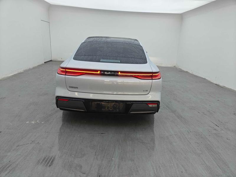 Geely Galaxy E8, 2024 — фото 5 из 10