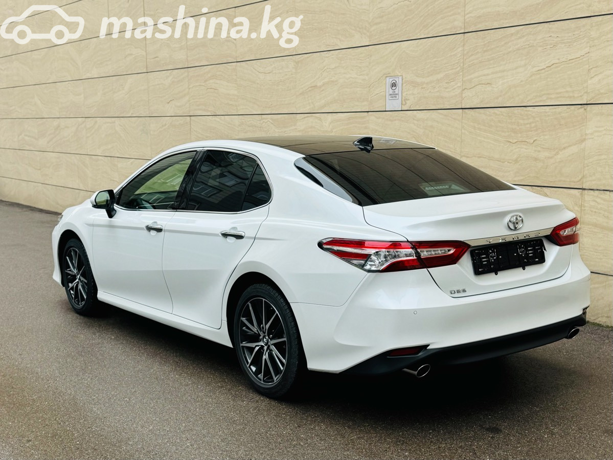 Toyota Camry, 2022 — фото 4 из 12