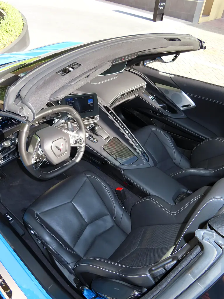 Chevrolet Corvette, 2023 — фото 10 из 10