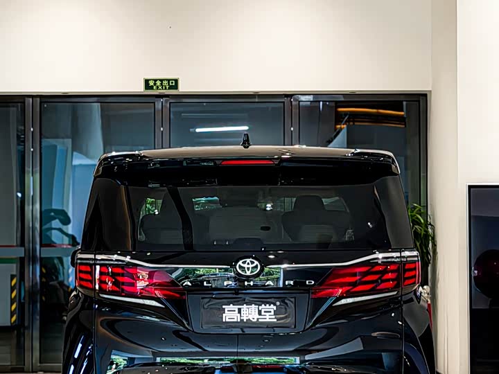 Toyota Alphard, 2025 — фото 6 из 9