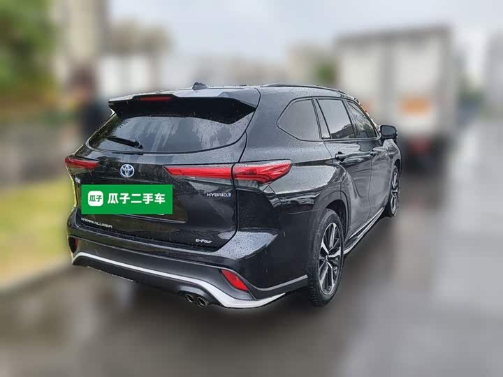 Toyota Crown Kluger, 2022 — фото 4 из 9