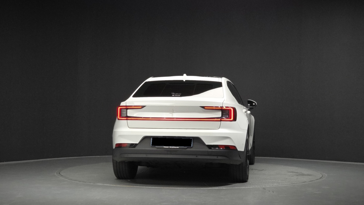 Polestar 2, 2022 — фото 4 из 12