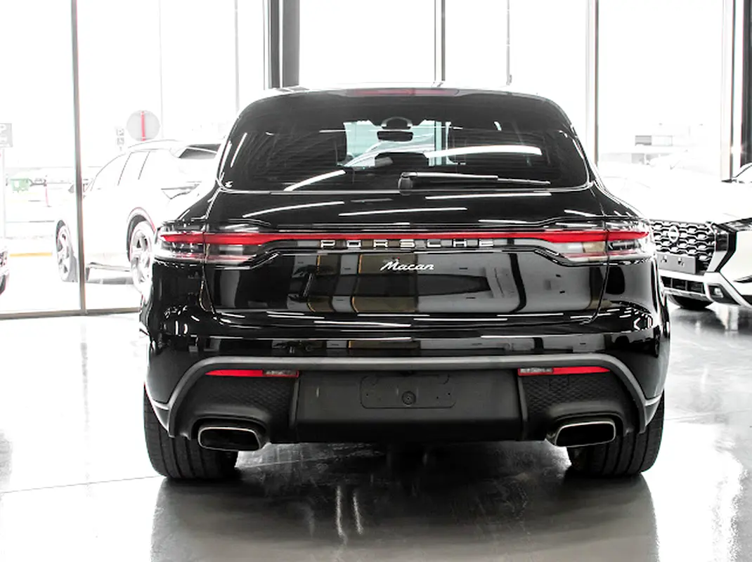 Porsche Macan, 2023 — фото 9 из 10