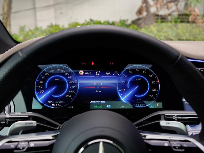 Mercedes-Benz EQE AMG, 2024 — фото 7 из 12