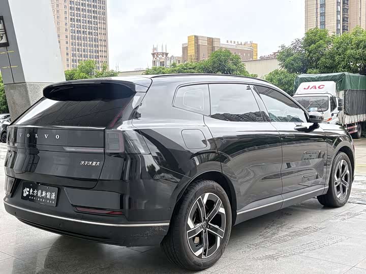 Volvo XC70 Hybrid, 2025 — фото 9 из 9