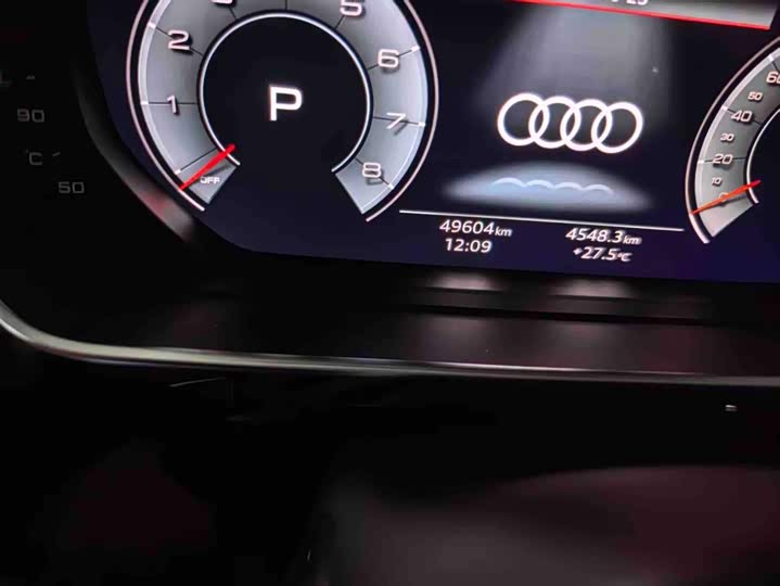Audi A8, 2023 — фото 3 из 5
