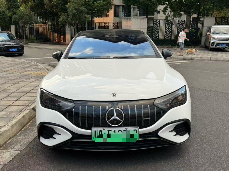 Mercedes-Benz EQE AMG, 2025 — фото 2 из 12