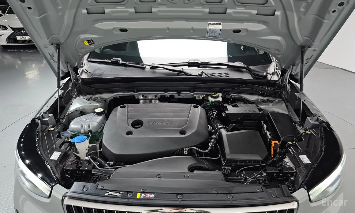Volvo XC40, 2024 — фото 6 из 12