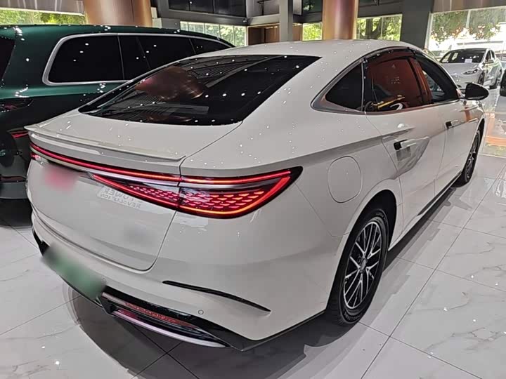 BYD Seal 07 DM-i Hybrid, 2025 — фото 7 из 9