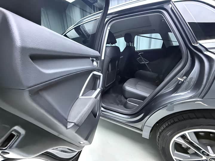 Audi Q3, 2022 — фото 9 из 9