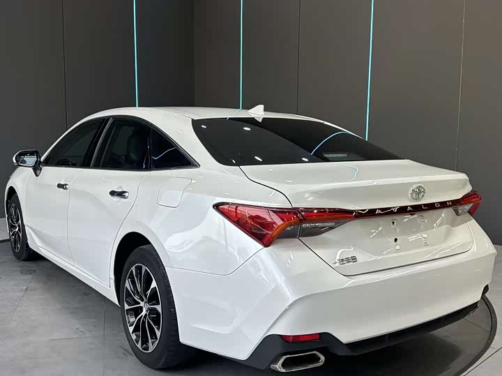 Toyota Avalon, 2023 — фото 8 из 9