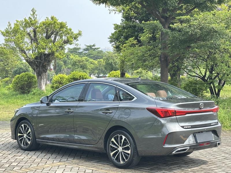 Changan Eado Plus, 2022 — фото 4 из 12