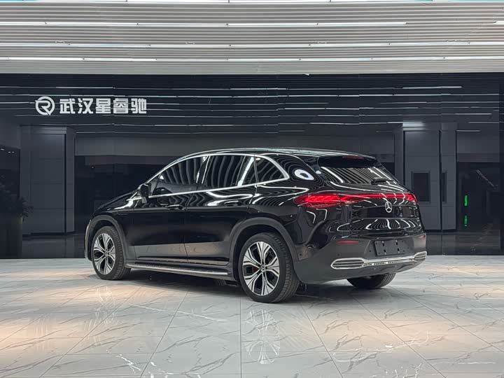 Mercedes-Benz EQE SUV, 2024 — фото 5 из 9