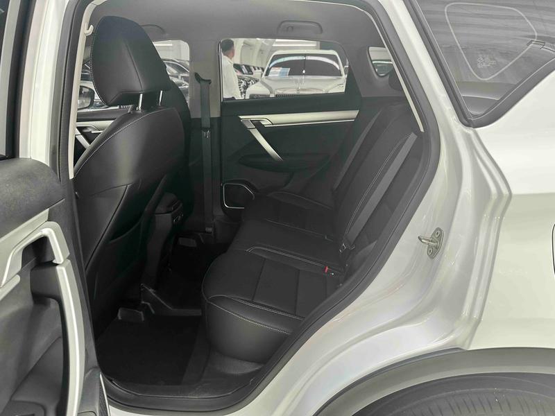 Geely Coolray, 2025 — фото 10 из 11