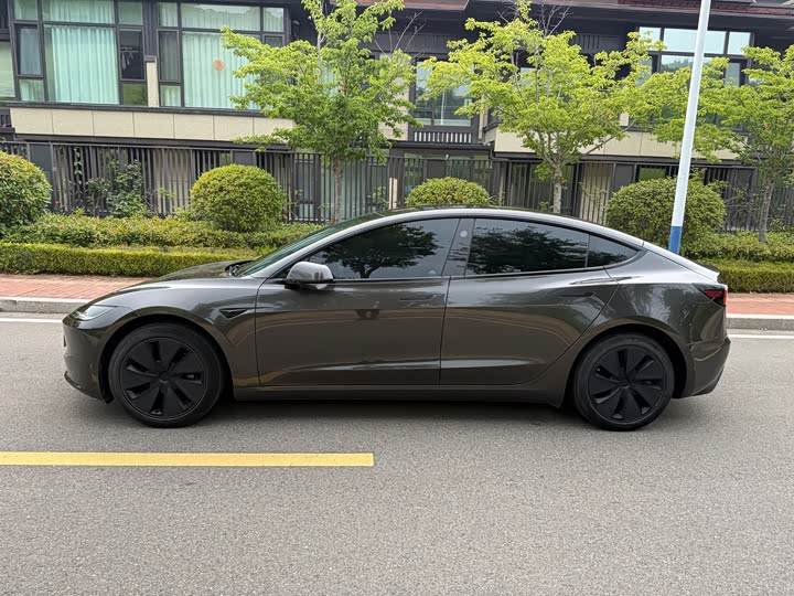 Tesla Model 3, 2023 — фото 3 из 9