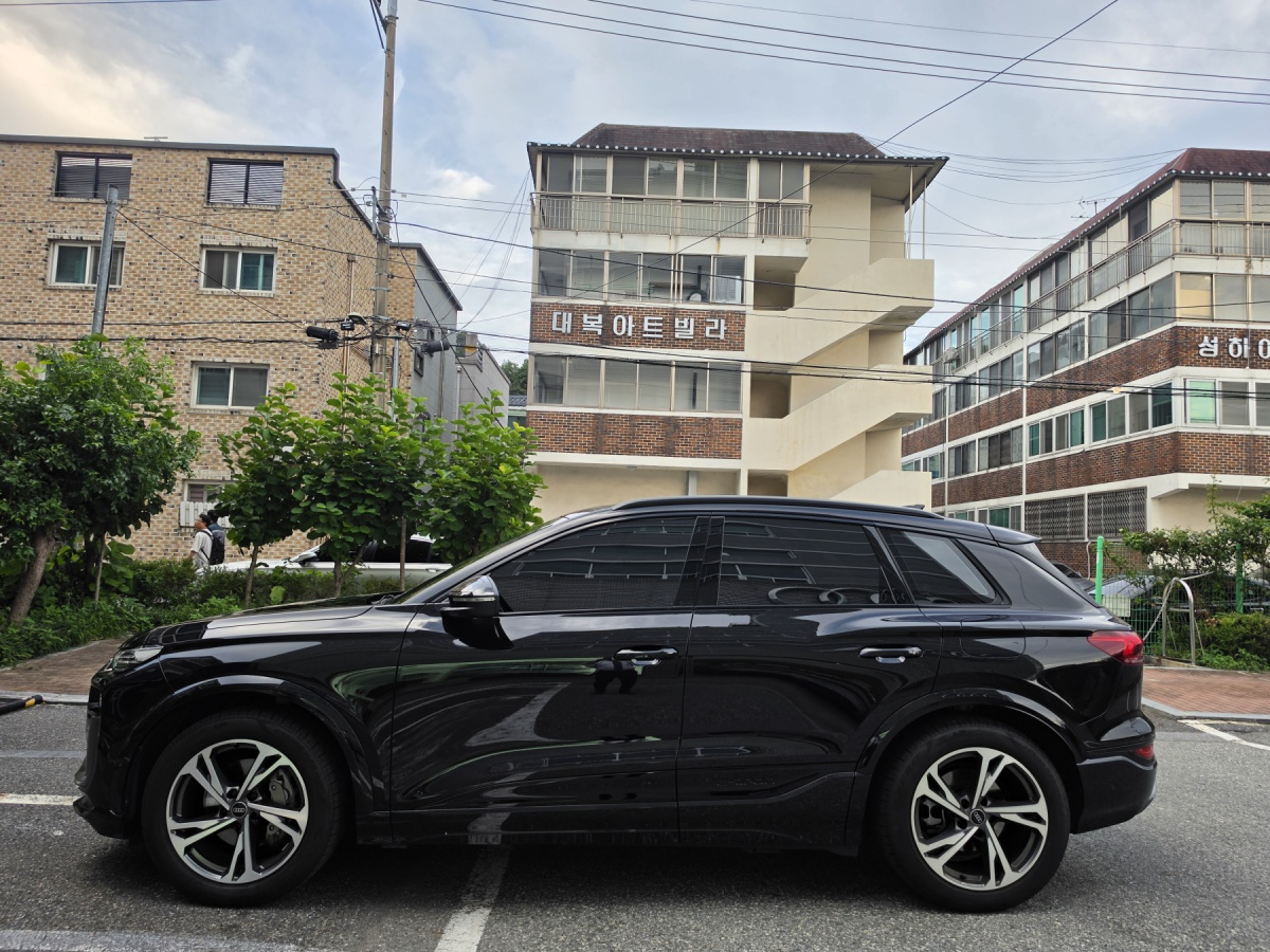 Audi Q6 e-tron, 2024 — купить в Санкт-Петербурге под ключ