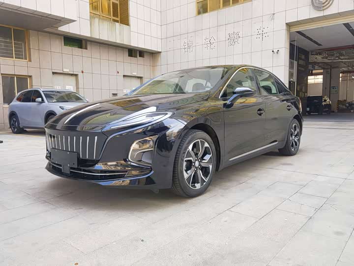 Hongqi E-QM5, 2025 — купить в Белгороде под ключ
