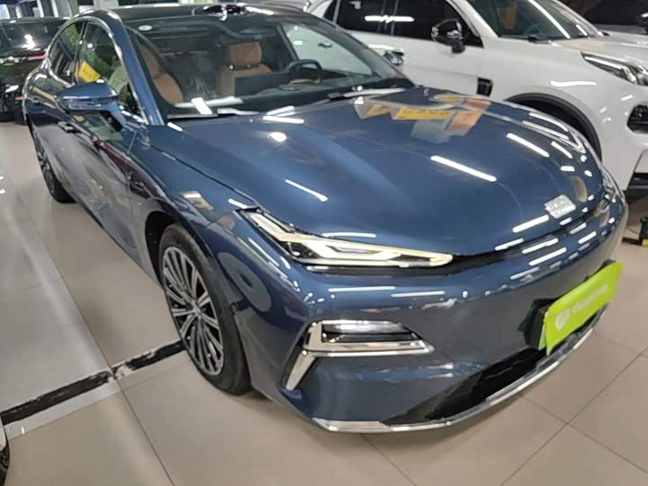Geely Galaxy Starshine 8 EM-i, 2025 — фото 4 из 9