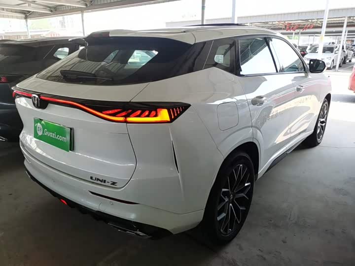 Changan UNI-Z Hybrid, 2026 — фото 7 из 9