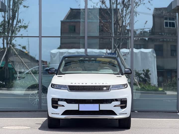 Land Rover Range Rover Sport, 2023 — фото 2 из 9