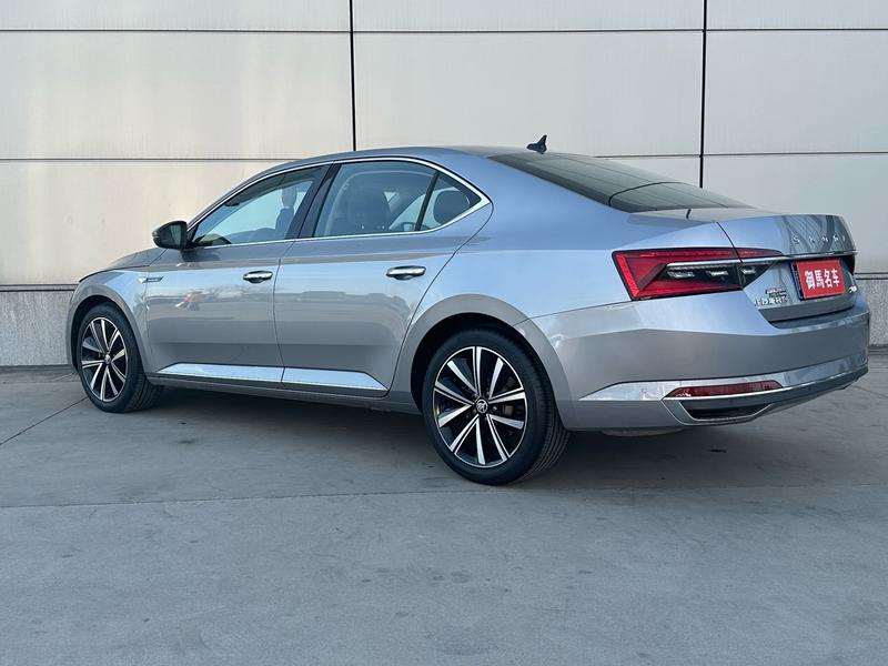 Skoda Superb, 2024 — фото 4 из 11