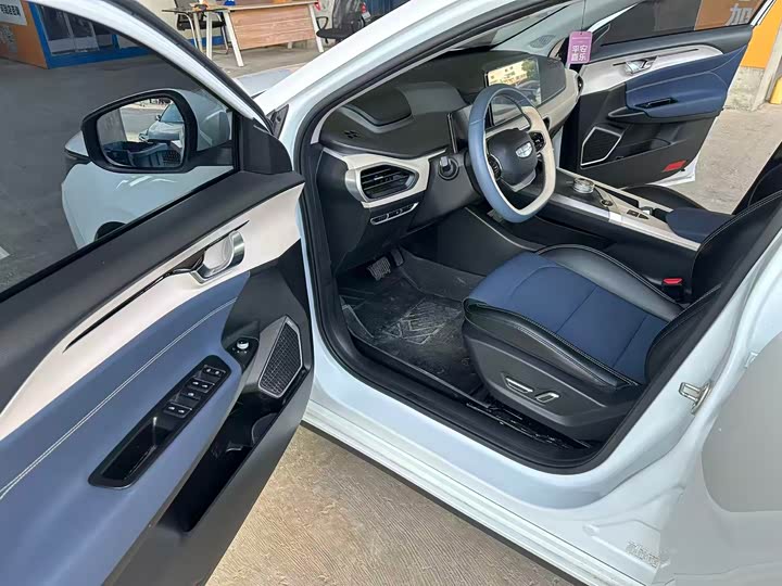 Geely Geometry G6, 2022 — фото 4 из 9