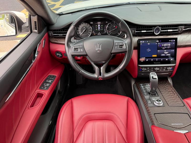 Maserati Quattroporte, 2021 — фото 8 из 12