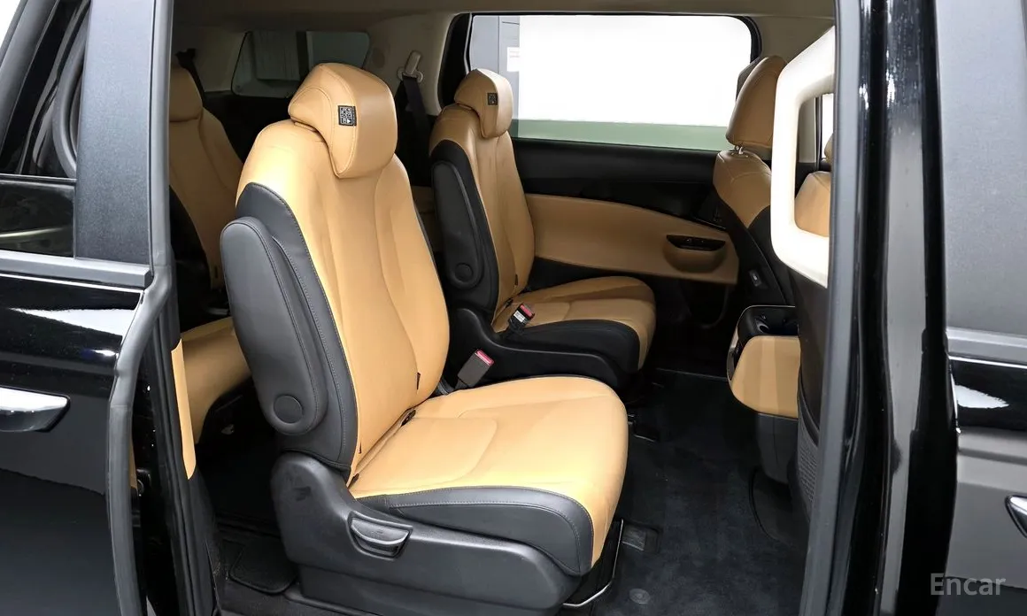 Kia Carnival, 2023 — фото 12 из 12