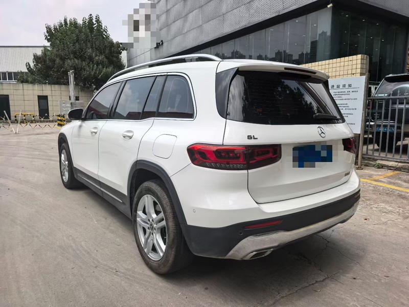 Mercedes-Benz GLB-Class, 2023 — фото 4 из 10