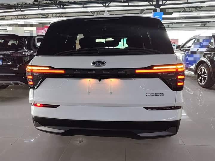 Ford Edge, 2023 — фото 6 из 9