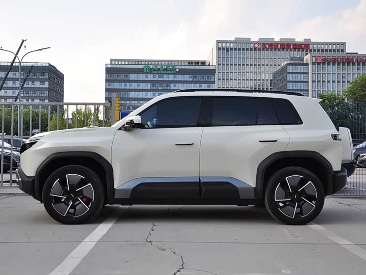 BYD FangChengBao Titanium 3 (Tai 3), 2025 — фото 3 из 9