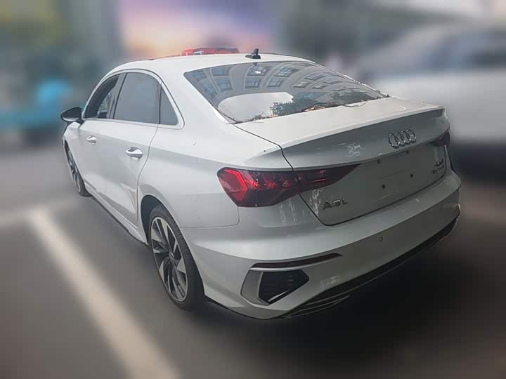 Audi A3, 2023 — фото 7 из 9