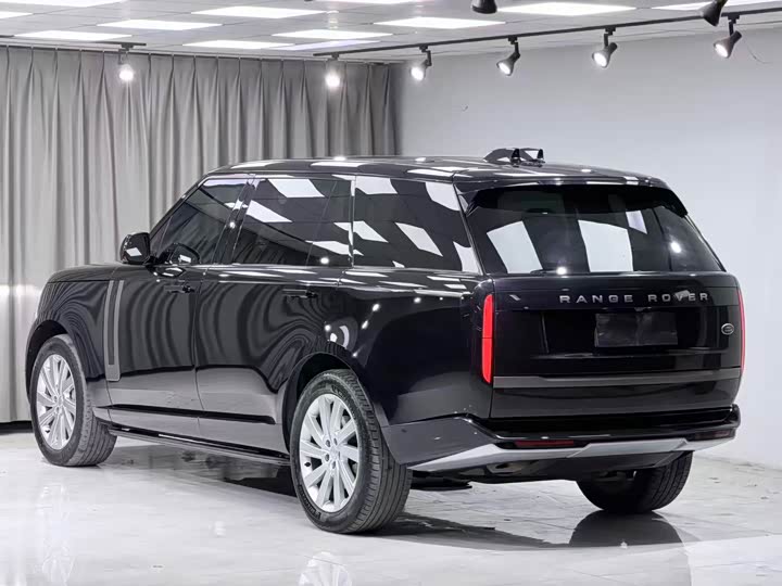 Land Rover Range Rover, 2023 — фото 8 из 9