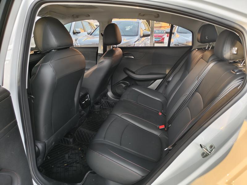Roewe i5, 2025 — фото 10 из 11