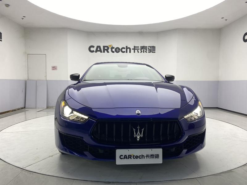 Maserati Ghibli, 2022 — фото 2 из 12