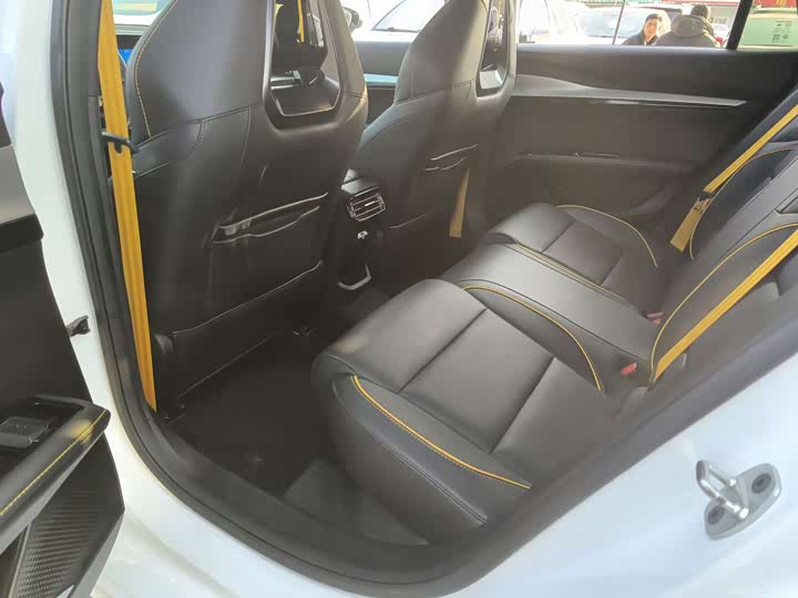 MG Motor 5 Scorpio, 2022 — фото 6 из 9