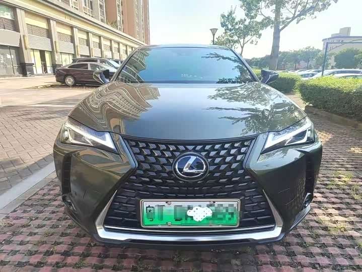 Lexus UX Hybrid, 2022 — фото 2 из 5