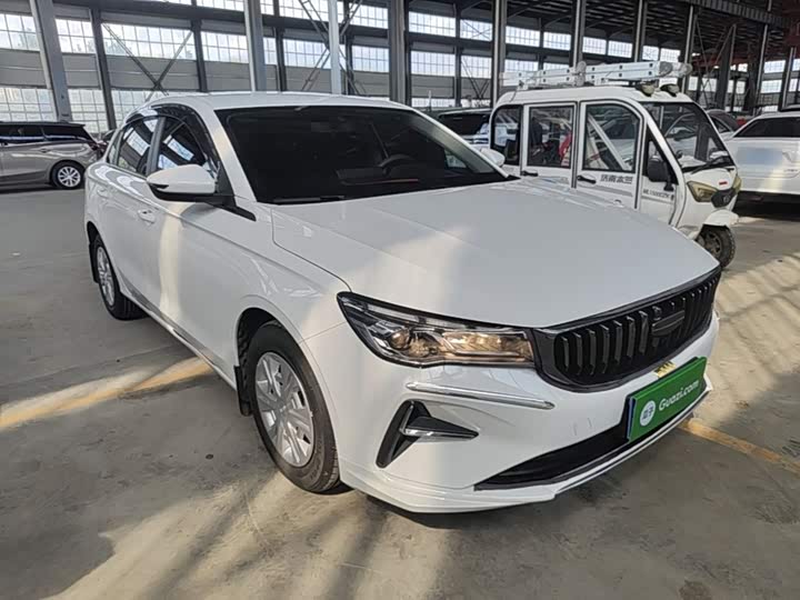 Geely Emgrand, 2026 — фото 4 из 9