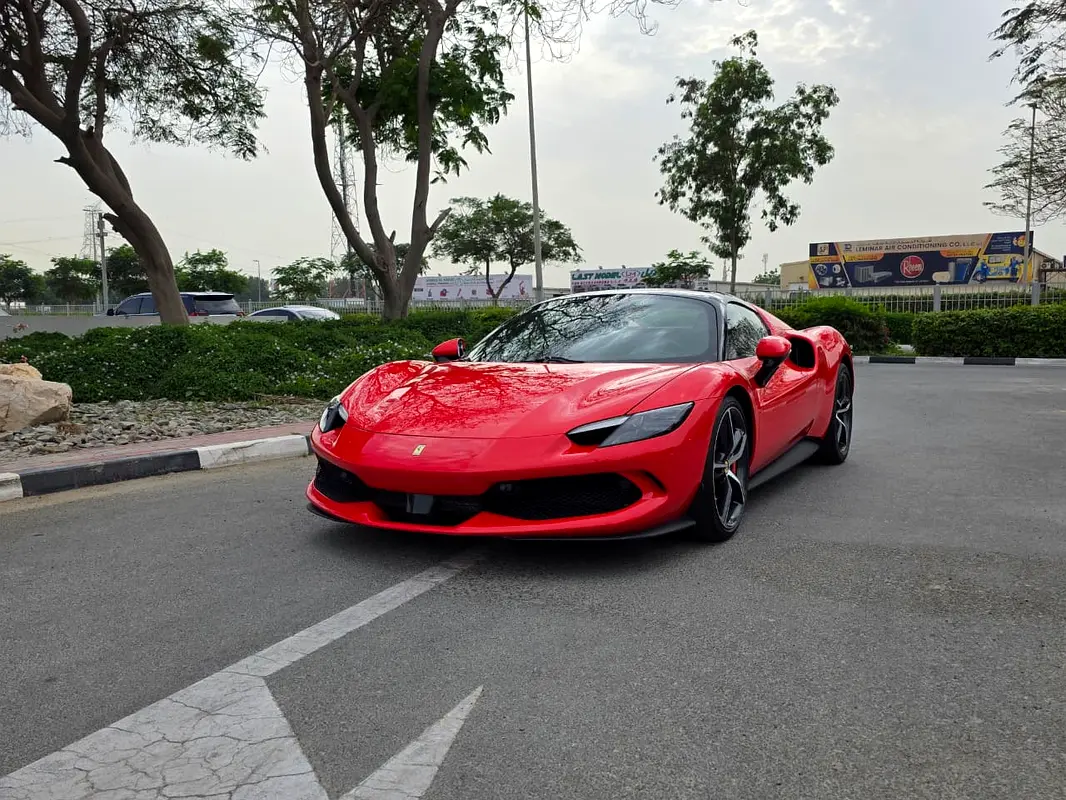 Ferrari 296 GTS, 2025