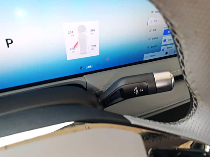 Geely Galaxy E8, 2025 — фото 7 из 9
