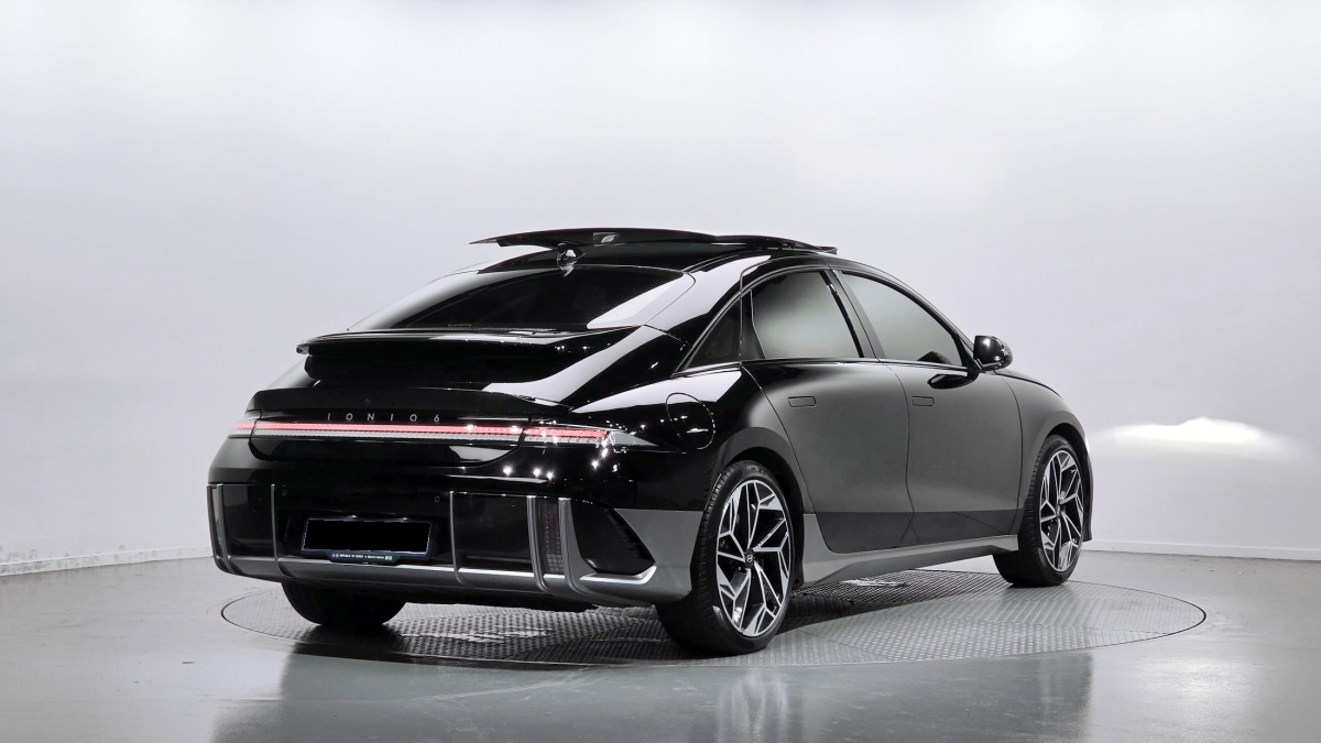 Hyundai Ioniq 6, 2022 — фото 2 из 12