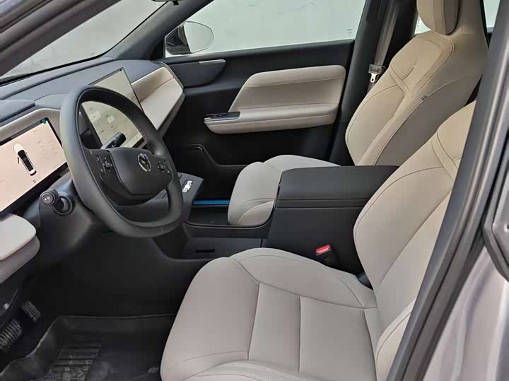 Volvo XC70 Hybrid, 2025 — фото 4 из 5