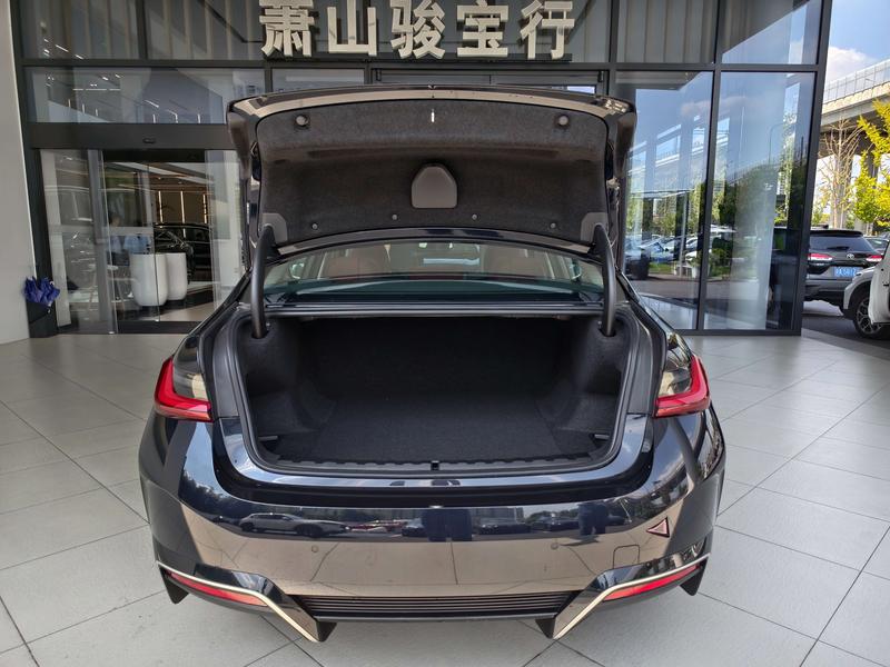 BMW i3, 2025 — фото 12 из 12