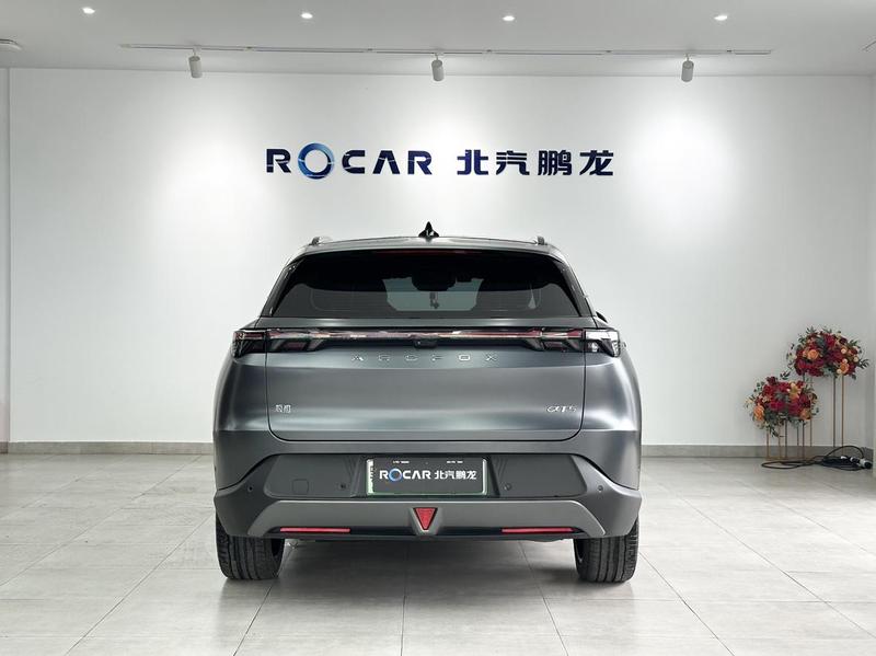 BAIC Arcfox Alpha T5, 2024 — фото 5 из 12