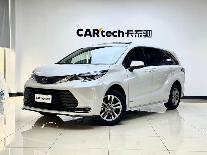 Toyota Sienna, 2023 — фото 3 из 9