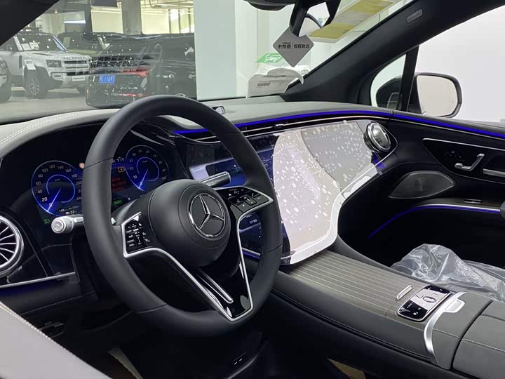 Mercedes-Benz EQS SUV, 2026 — фото 9 из 9