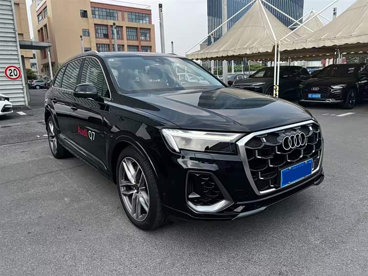 Audi Q7, 2025 — фото 3 из 9