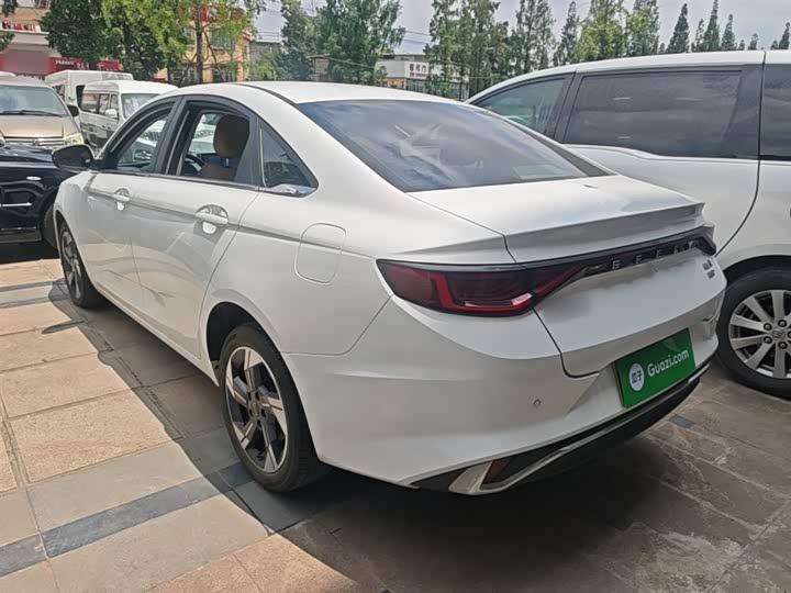 Geely Emgrand L Hi·P Hybrid, 2024 — фото 5 из 9