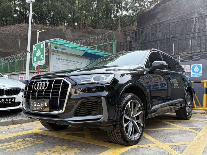 Audi Q7, 2022 — купить в Туле под ключ